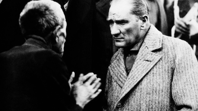 Atatürkün Vatandaşla Olan Bir Fotoğrafı (1)